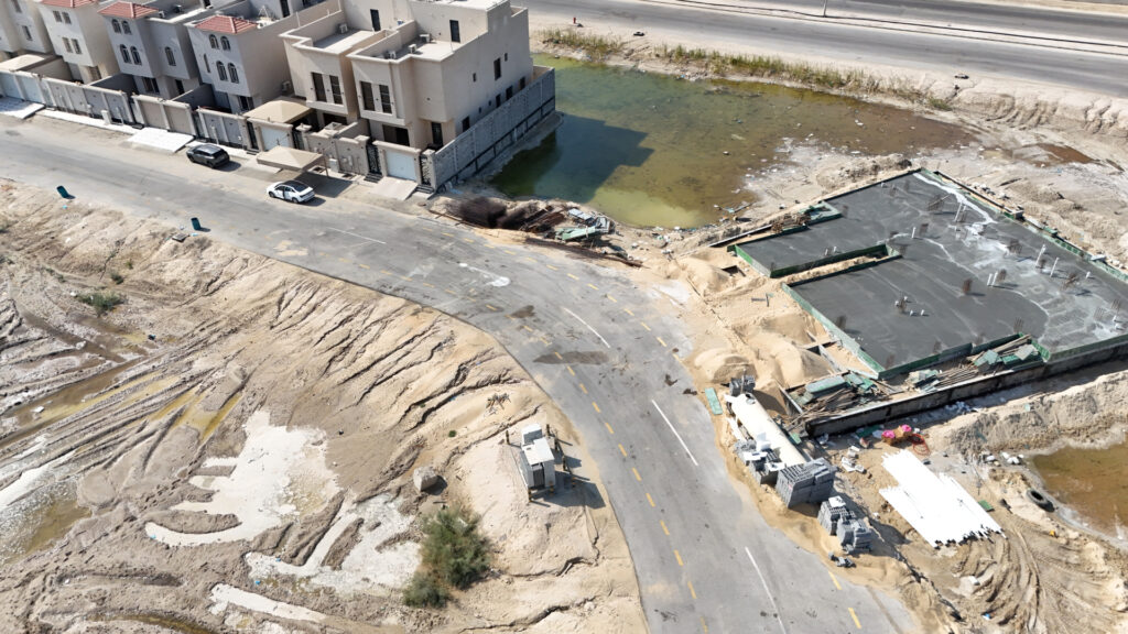 5-أرض سكنية بحي الأمواج
