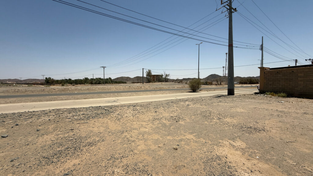 14-أرض سكنية 650م2 في القويعية