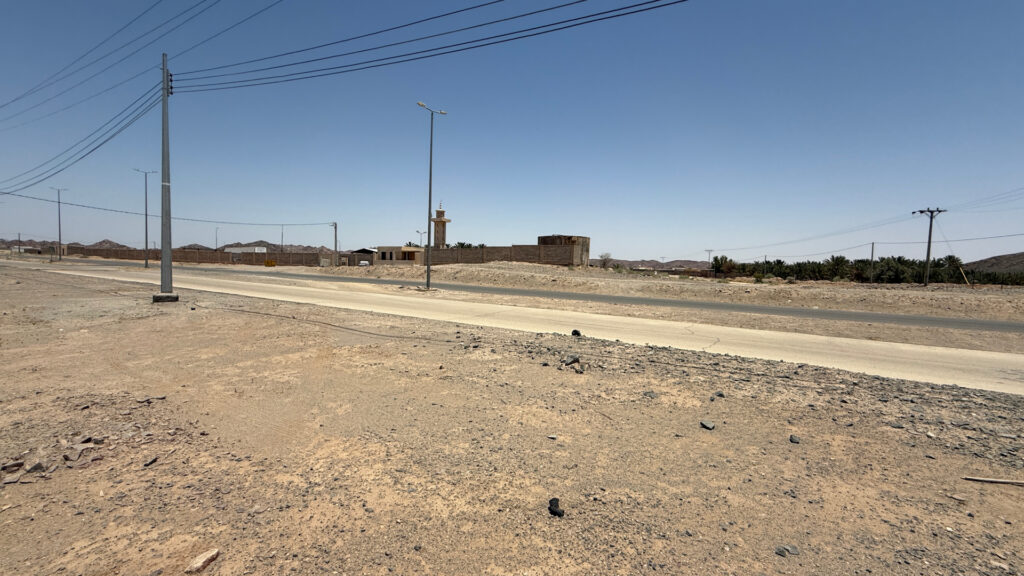 14-أرض سكنية 650م2 في القويعية