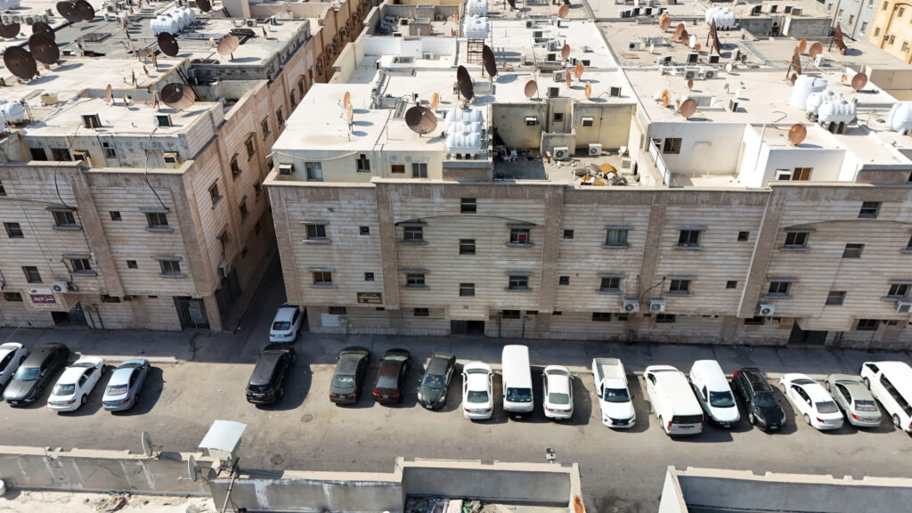 7-عمارة سكنية مؤجرة بحي الأمير محمد بن سعود