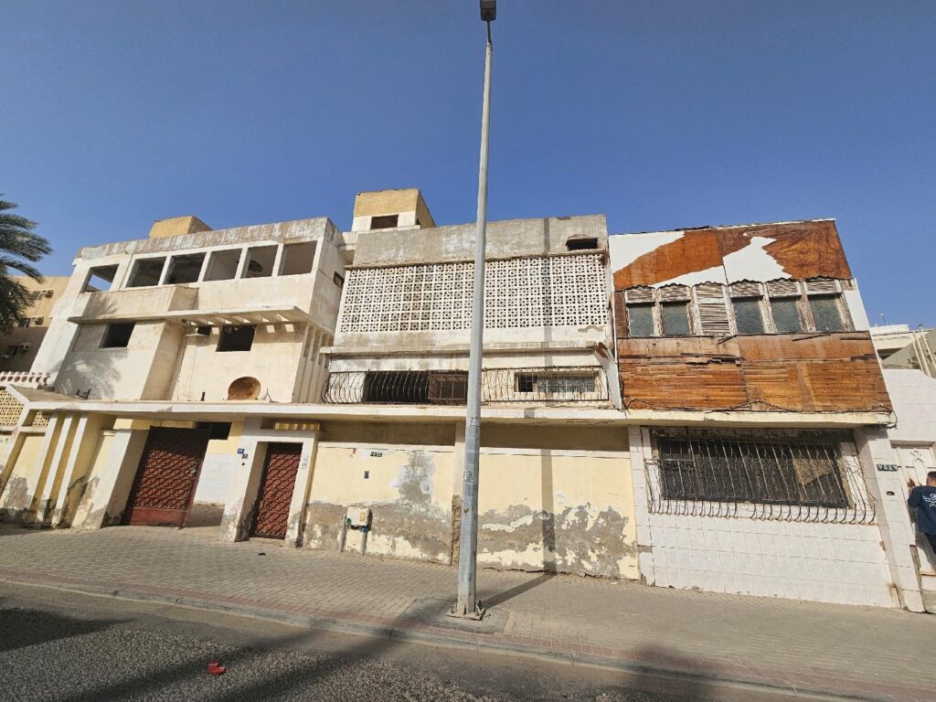 5-عمارة سكنية – حي البغدادية بمساحة 881 م² في مدينة جدة