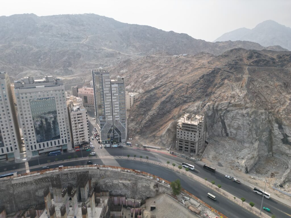 6-أرض تجارية سكنية – ريع بخش
