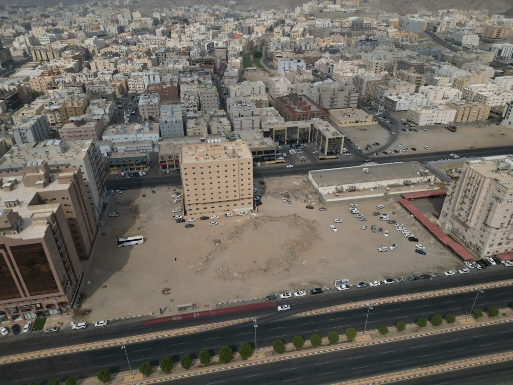 4-أرض تجارية سكنية 4 بلك 25 – بطحاء قريش