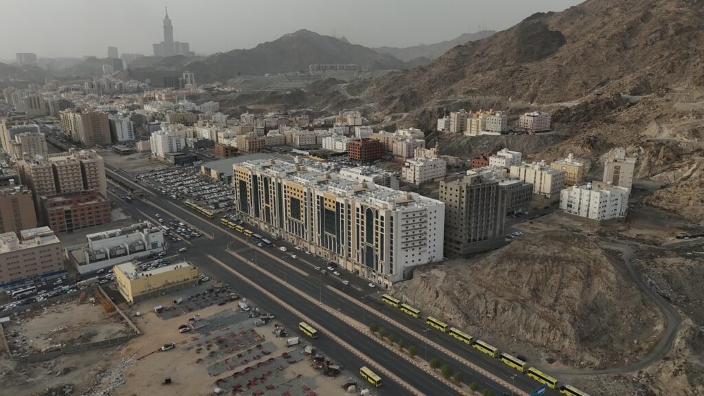 3-فندق سكني – تجاري – بطحاء قريش قطعة 70