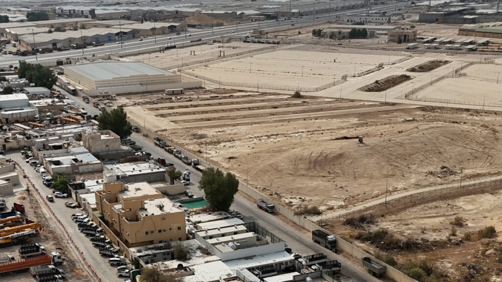 1-أرض سكنية بحي الفيصلية بالرياض