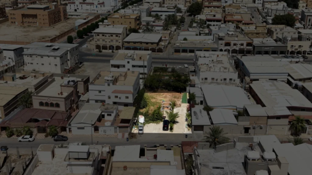17-أرض سكنية 660م2 بحي ام السباع