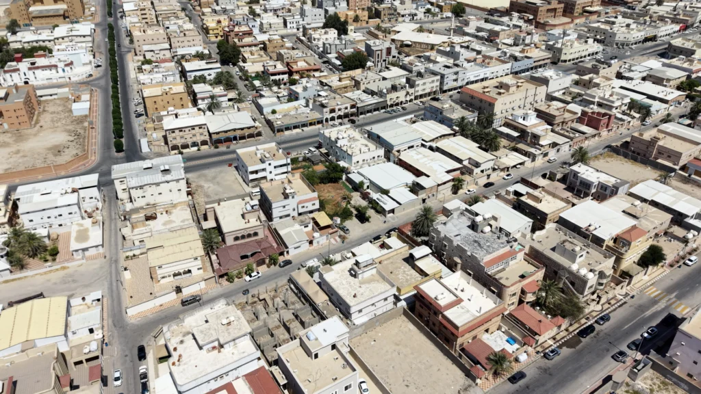 5-أرض سكنية – العزيزية