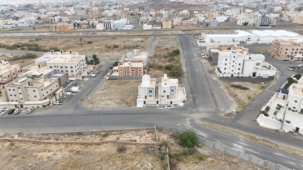 10-فيلا سكنية في حي النور بمساحة 302.49م قطعة رقم 12 / أ