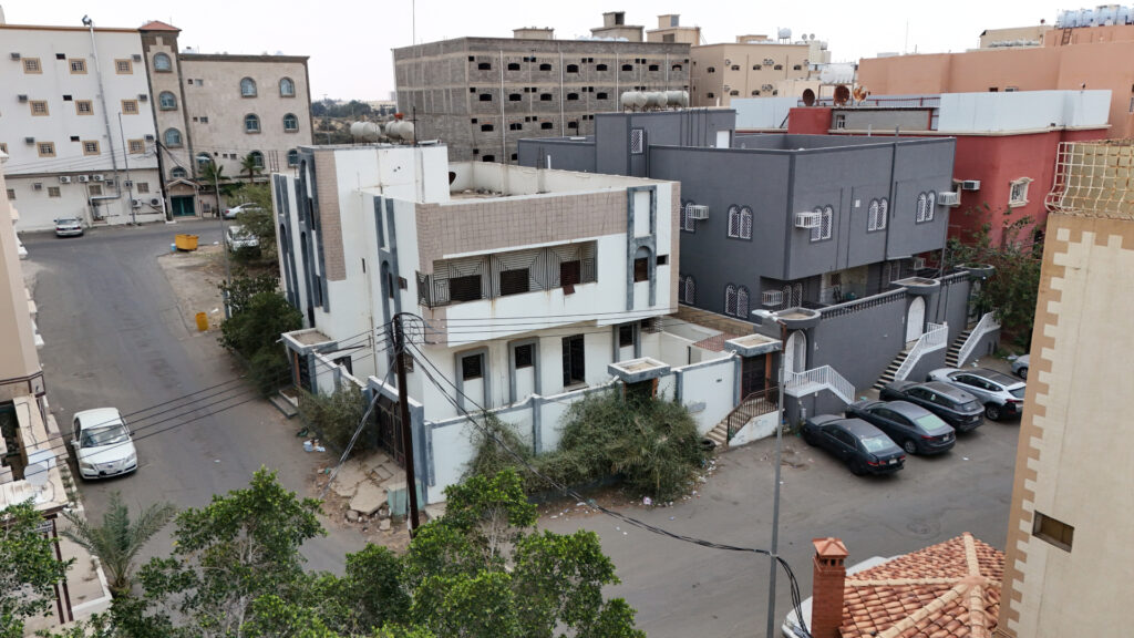 2-فيلا مساحة 400م2 – خميس مشيط