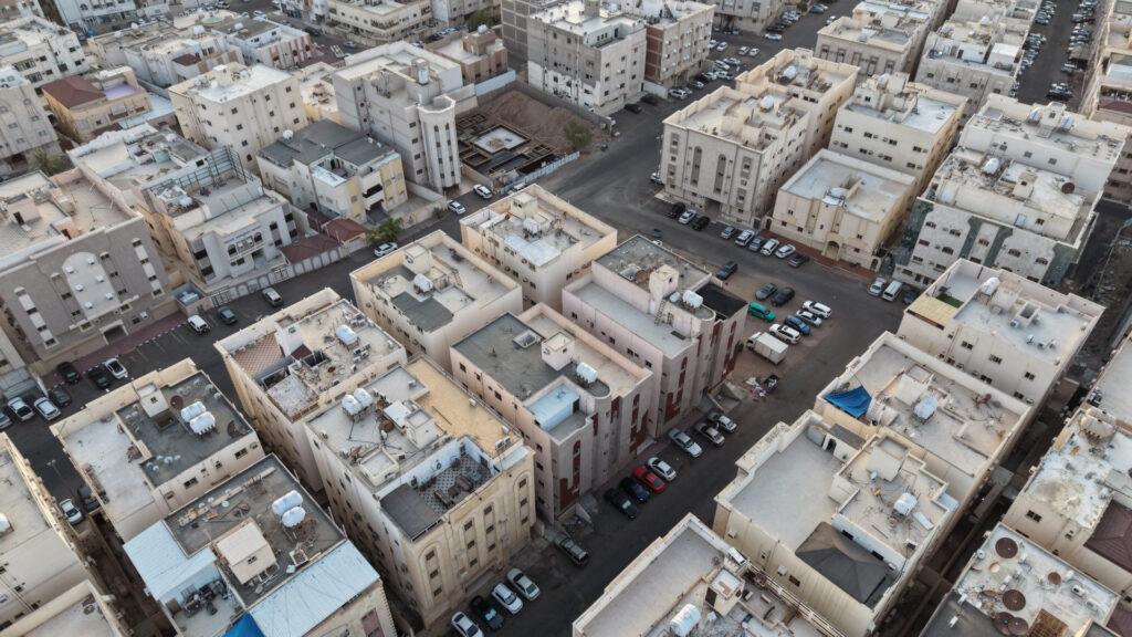 2-عمارتين سكنية-الحرة الشرقية جزع العريض المسماه العليا الحدود