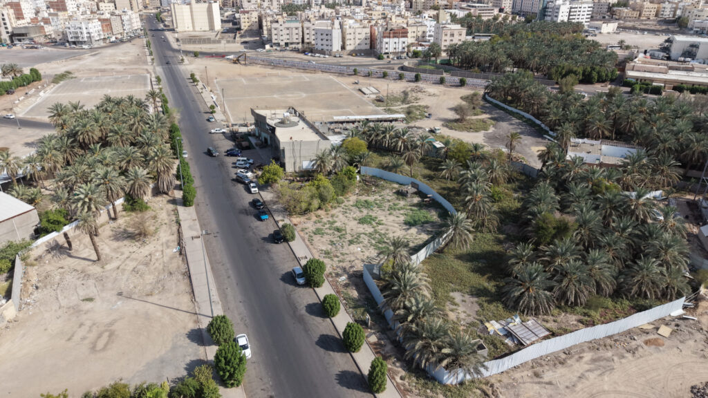 2- أرض تجارية سكنية بحي العوالي بمساحة 1261.13 م² في المدينة المنورة