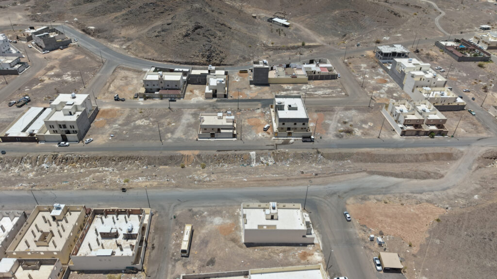 5-أرض سكنية تجارية