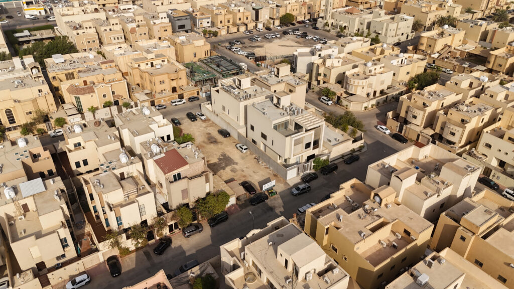 1-أرض سكنية بحي الصحافة