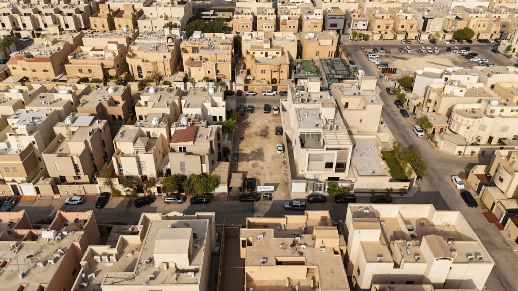 1-أرض سكنية بحي الصحافة