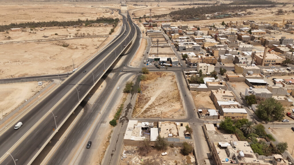 9-أرض سكنية تجارية بحي الغنامية
