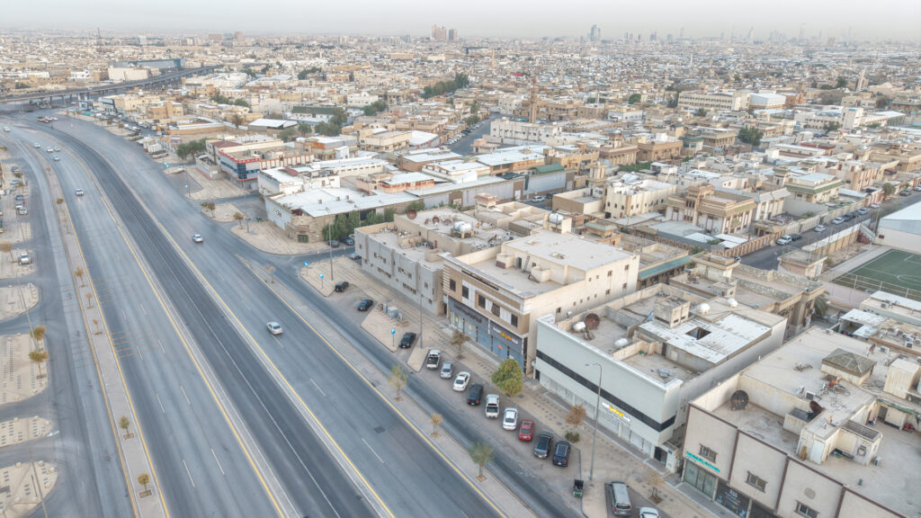 4-عمارة تجارية سكنية