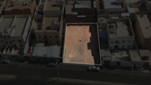 4-أرض سكني تجاري بحي الملك عبدالله