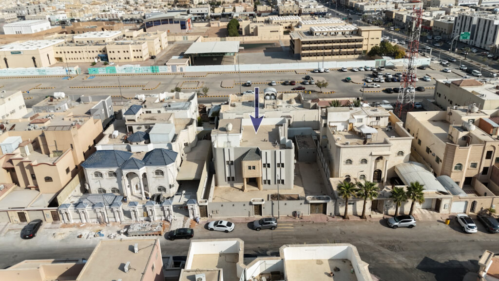 3-فيلا سكنية بحي ( النهضة- الرياض ) بمساحة 750م