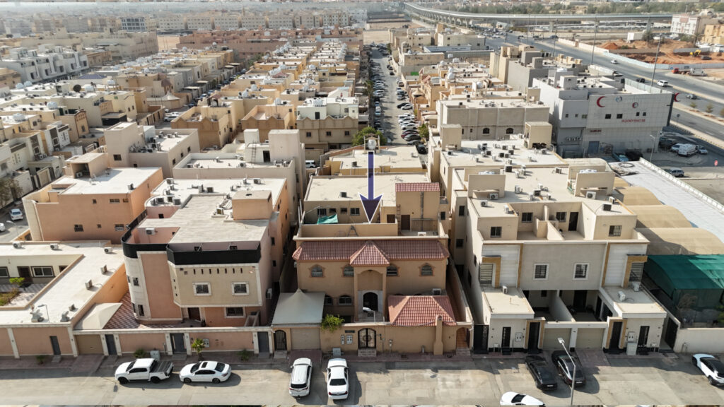 4-فيلا سكنية بحي ( اليرموك – الرياض ) بمساحة 550 م