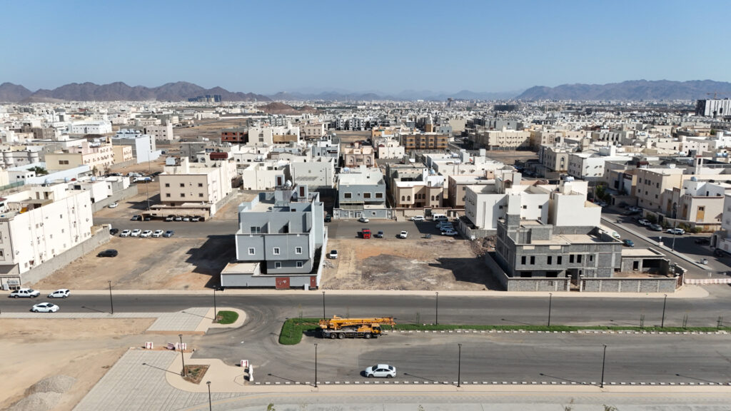 8-أرض سكنية 800م2 بحي شوران