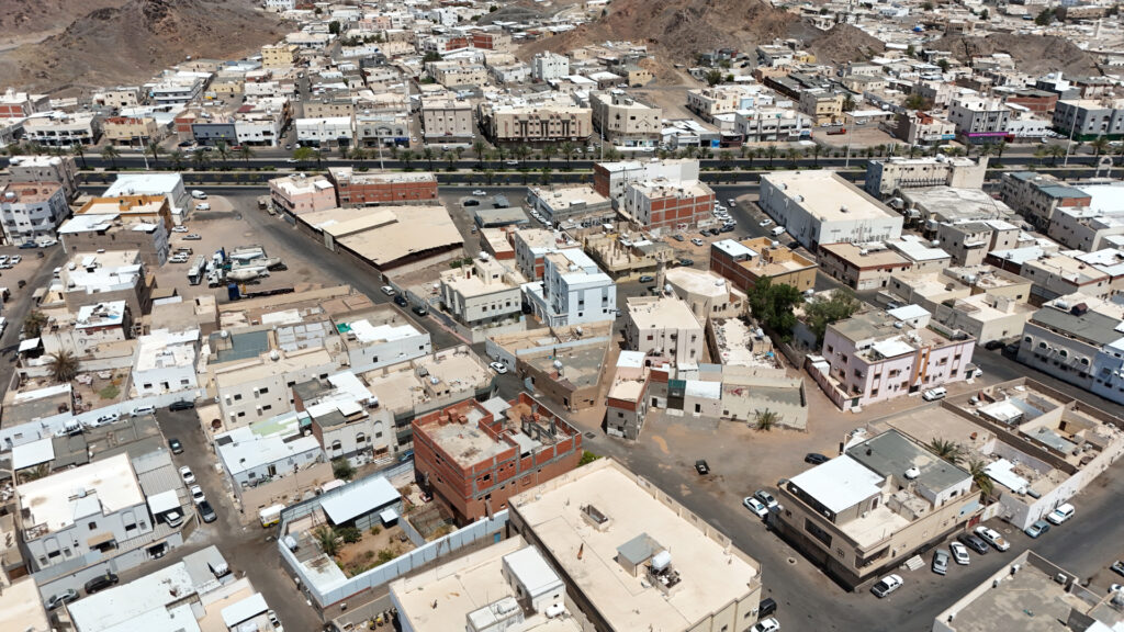 12-بيت شعبي