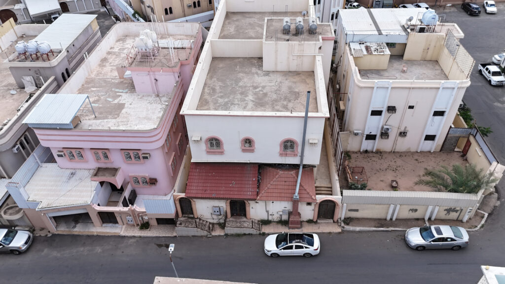 1-فيلا سكنية 450م2 شرق ام سرار رقم 1