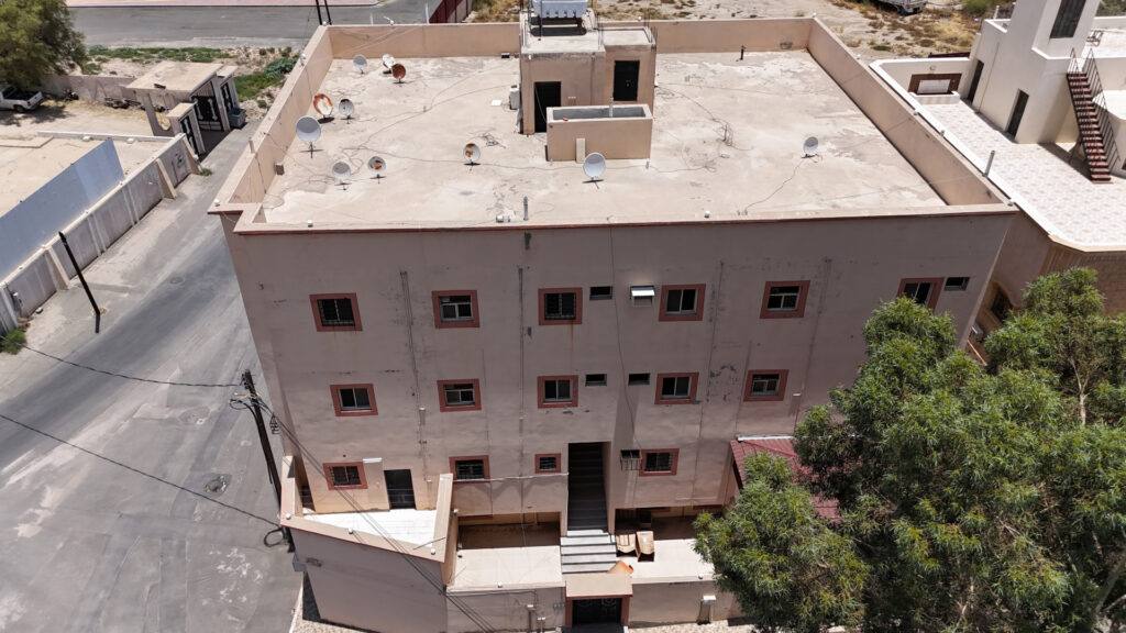 5-عمارة سكنية 495م2 في خميس مشيط