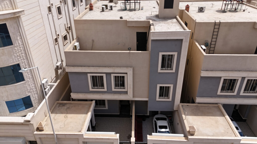 4-دور سكني