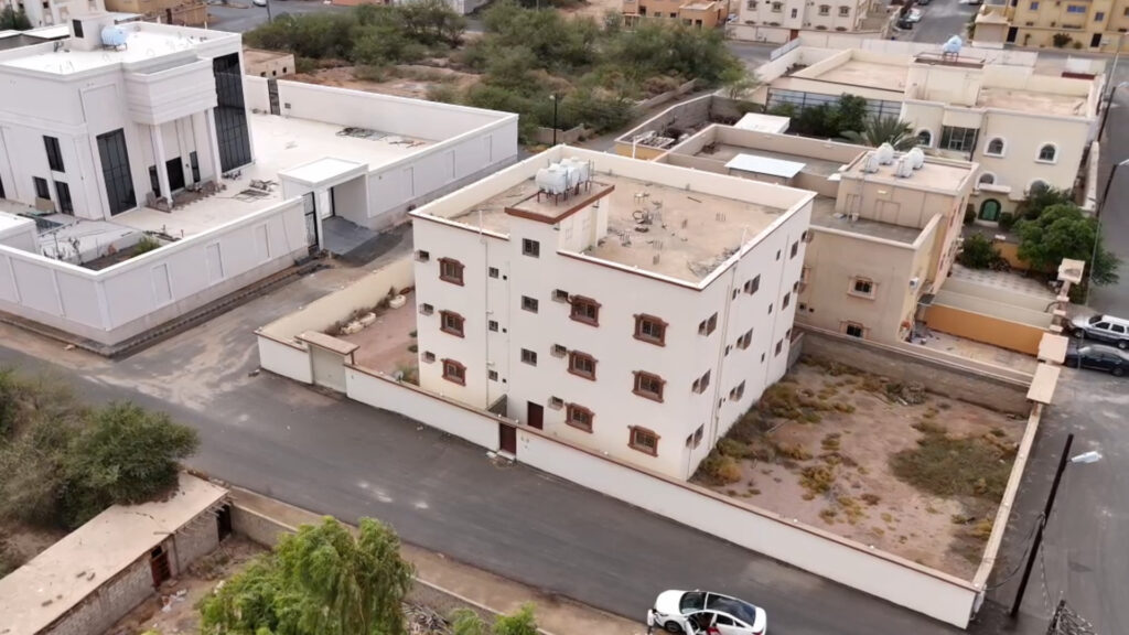 17-عمارة سكنية في وادي بن هشبل