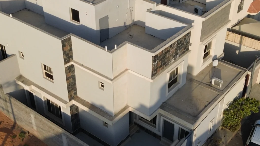 7-فيلا سكنـية بالنقـــرة