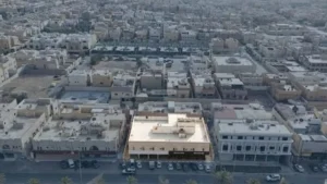 8-عمارة تجارية سكنية 1065م2 بحي الروضة