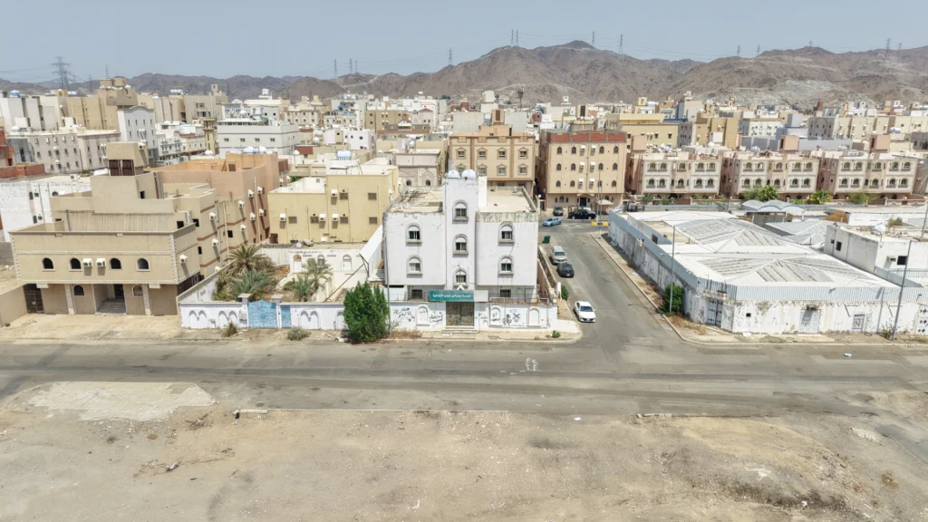 17-عمارة سكنية وحوش ( مبنى تعليمي ) مكة المكرمة