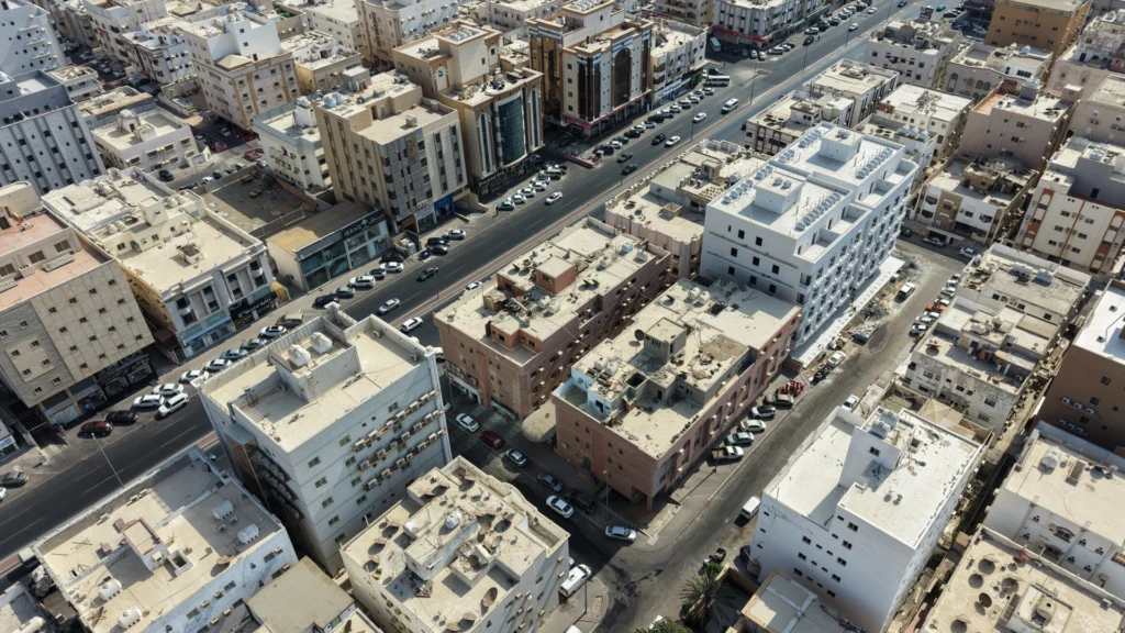 2-عمارتان سكنيتان 2200م2 بحي البوادي