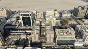 1-عمارة تجارية بحي الدخل المحدود الجنوبي في القريات