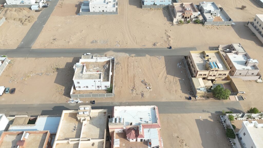 1-أرض سكنية – شرق المطار أ