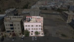 16- عمارة سكنية