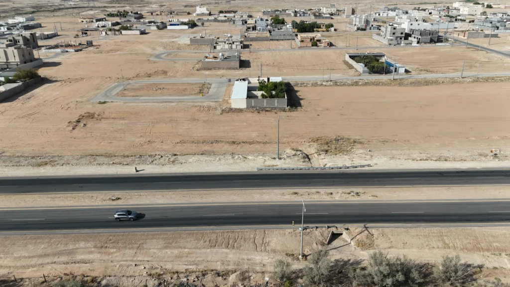 8-أرض سكنية تجارية بحي الواحة