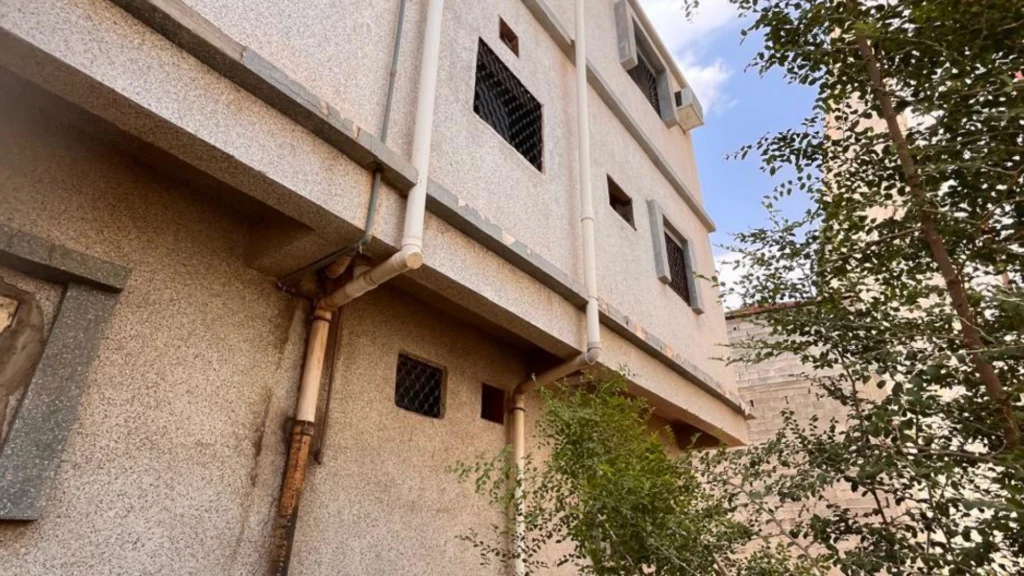1-عمارة سكنية بحي المضباع