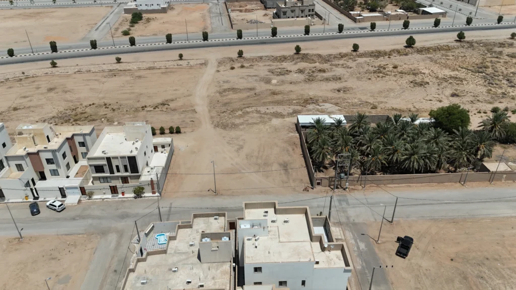 11-أرض سكنية بحي قصر ابن عقيل