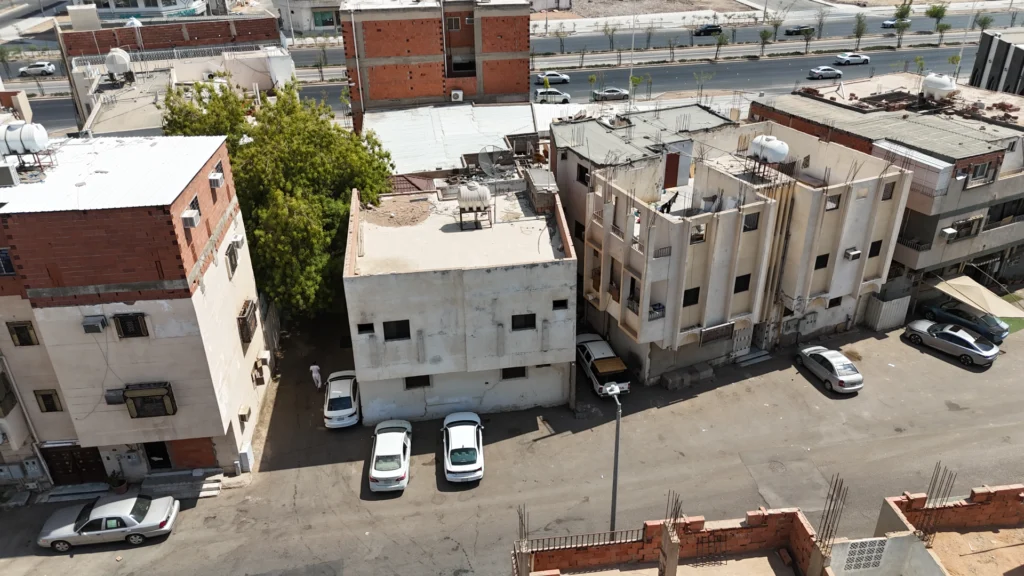 7-عمارة بحي العريض بمنطقة واقم