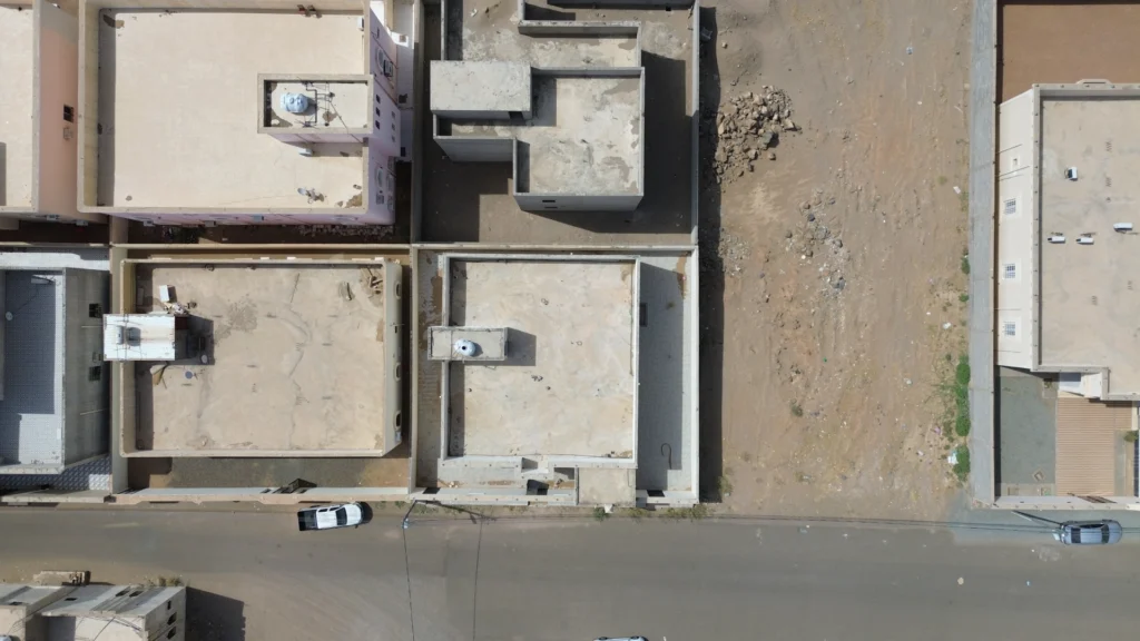 4-فيلا سكنية،رنية،الجدر الشرقي