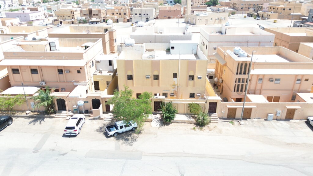 06 – فيلا بحي الصالحية / عرعر – بمساحة 400 م² image 0 ر س 0  ثانية 0  دقيقة